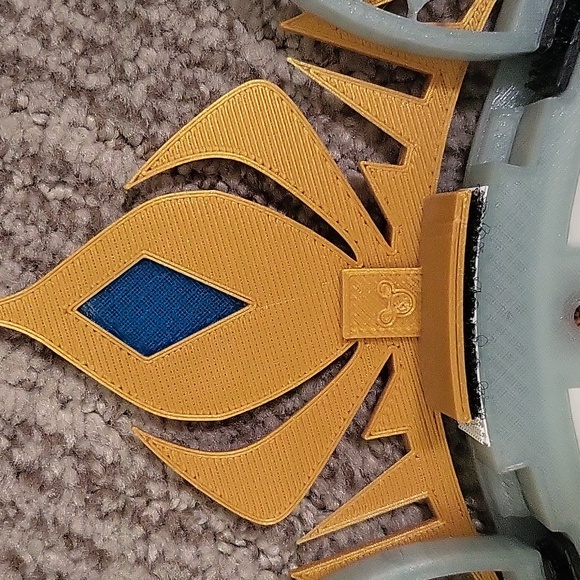 Frozen Elsa and Anna Themed 3D Printed Disney Pin Board, Minnie Ears, and Crown - Picture 12 of 15